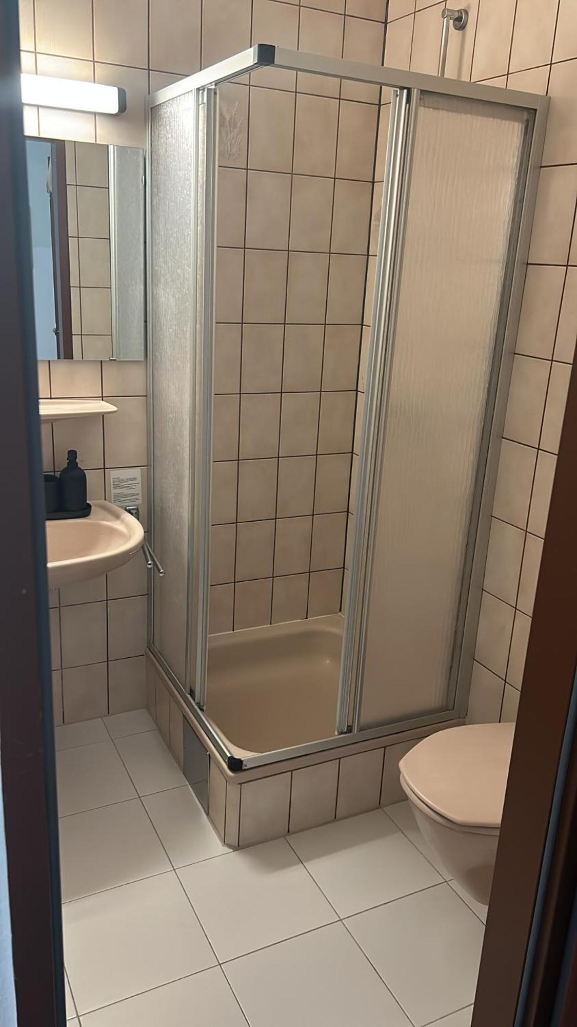 Self-Check-In Hotel Adlon 维也纳 外观 照片